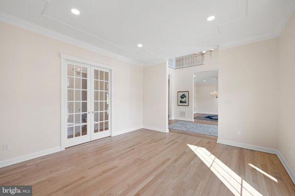 Chandelier, Empty room, Interior, Recessed Lighting, Wood Texture Flooring