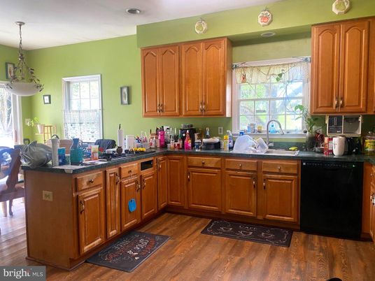 Interior, Kitchen, Pendant Lights, Recessed Lighting, Wood Texture Flooring