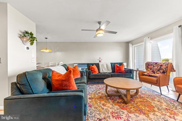 Interior, Living room, Pendant Lights