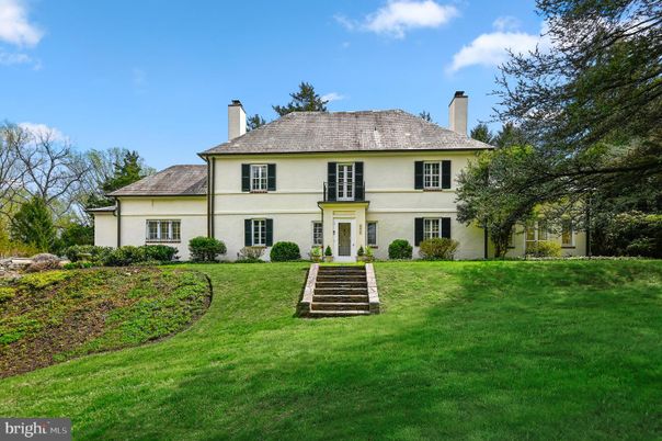 Backyard, Exterior, Facade, French Provincial
