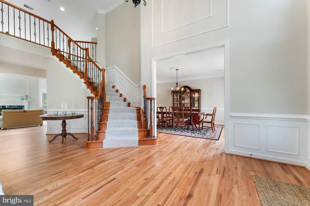 Chandelier, Dining room, Interior, Recessed Lighting, Wood Texture Flooring
