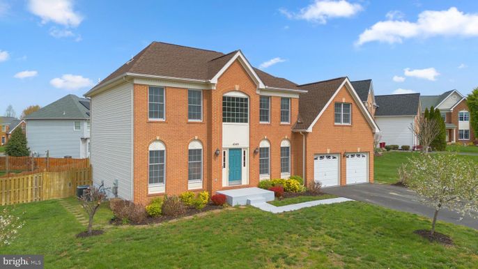 Attached, Exterior, Facade, Brick Facade, Brick Traditional