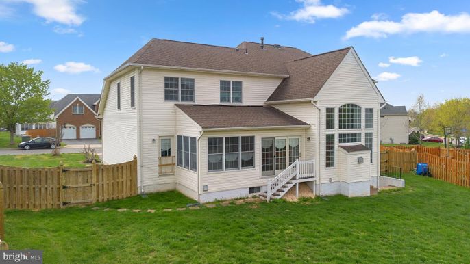 Backyard, Detached Garage, Exterior
