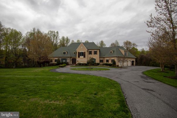Attached, Backyard, Exterior, Facade, French Provincial