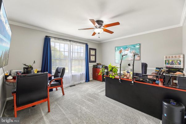 Home Office, Interior