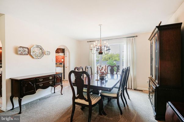 Chandelier, Dining room, Interior