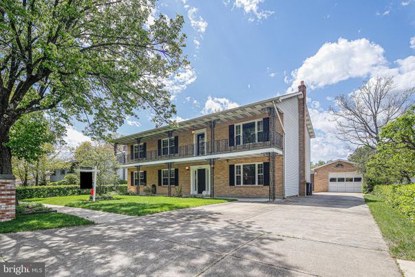 Detached Garage, Exterior, Facade, Brick Facade, Georgian