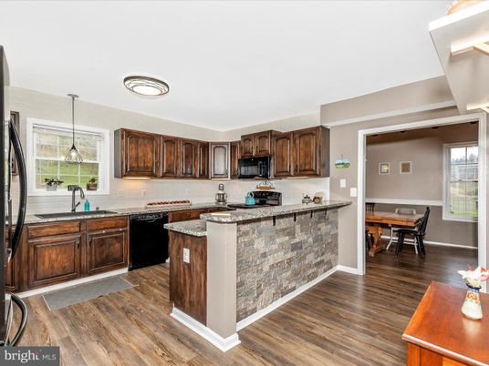 Dining room, Interior, Kitchen, Pendant Lights, Wood Texture Flooring