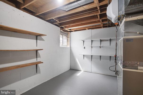 Empty room, Interior, Wooden Beams