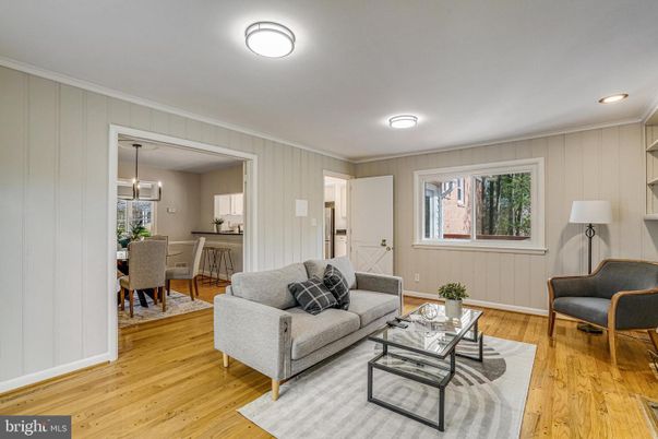 Dining room, Interior, Living room, Pendant Lights, Recessed Lighting, Wood Texture Flooring