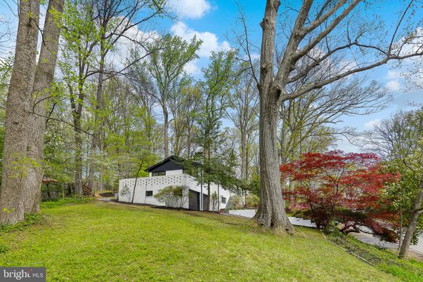Backyard, Detached Garage, Exterior