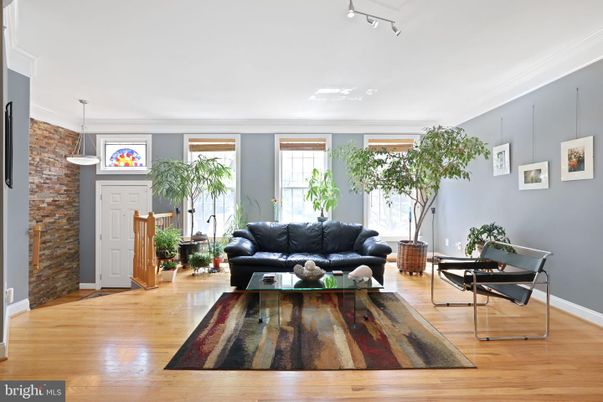 Interior, Living room, Pendant Lights, Stone Walls, Wood Texture Flooring