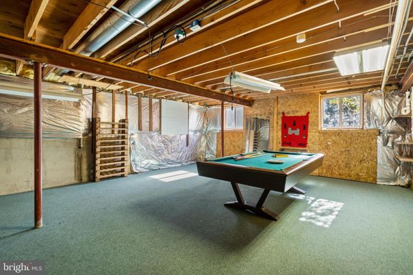 Billiard Table, Game Room, Interior, Wooden Beams