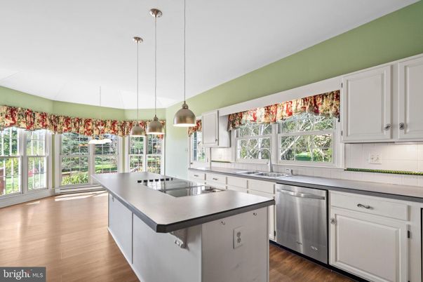 Interior, Kitchen, Pendant Lights, Wood Texture Flooring