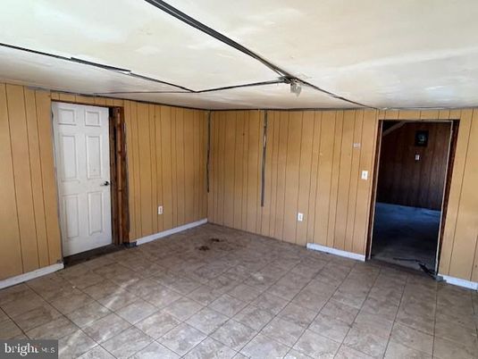 Empty room, Interior, Wooden Walls