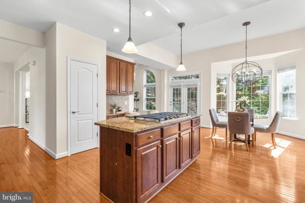 Chandelier, Dining room, Interior, Kitchen, Pendant Lights, Recessed Lighting, Wood Texture Flooring