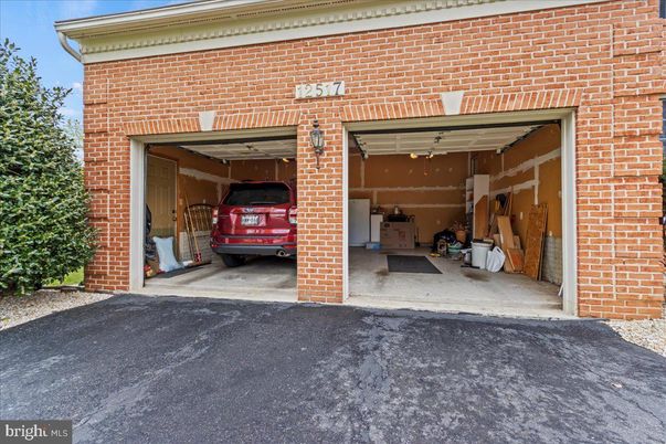 Detached Garage, Exterior