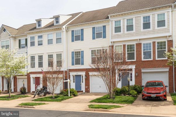 Attached, Exterior, Facade, Brick Facade, Rowhouse