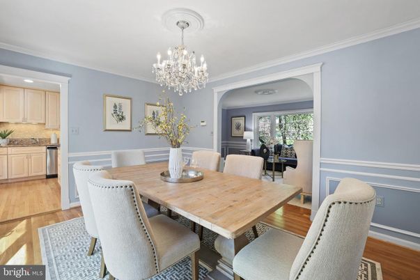 Chandelier, Dining room, Interior, Kitchen, Recessed Lighting, Wood Texture Flooring