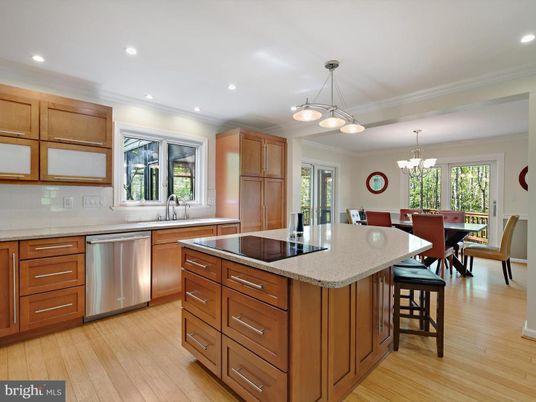 Chandelier, Dining room, Interior, Kitchen, Pendant Lights, Recessed Lighting, Stainless Steel Appliances, Wood Texture Flooring