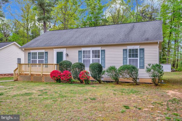 Backyard, Exterior, Facade, Cape Cod