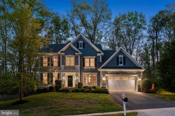 Attached, Exterior, Facade, Brick Traditional