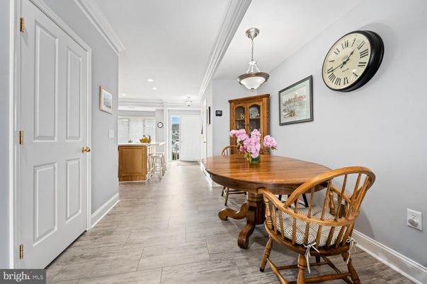 Dining room, Interior, Pendant Lights, Recessed Lighting