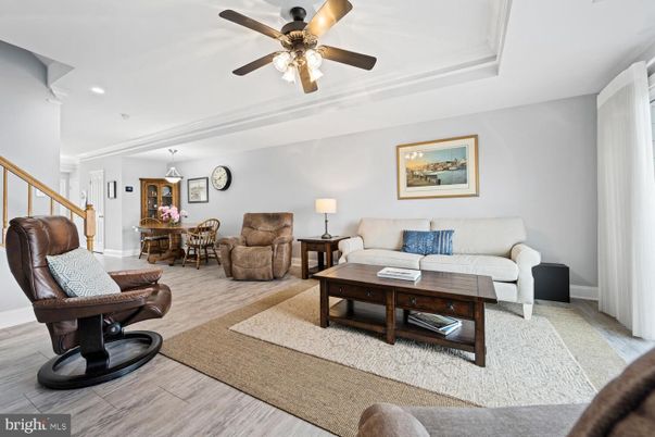 Dining room, Interior, Living room, Recessed Lighting, Wood Texture Flooring