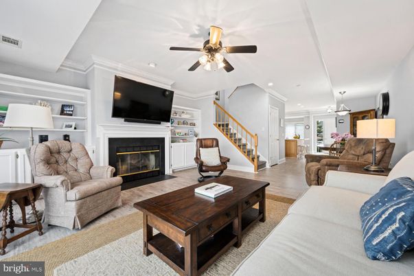 Fireplace, Interior, Living room, Pendant Lights, Recessed Lighting, Wood Texture Flooring