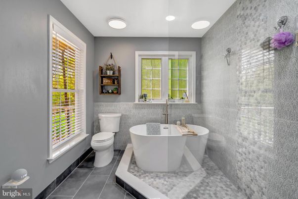Bathroom, Free Standing Baths, Interior, Recessed Lighting