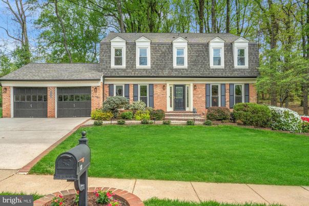 Attached, Exterior, Facade, Brick Facade, Cape Cod