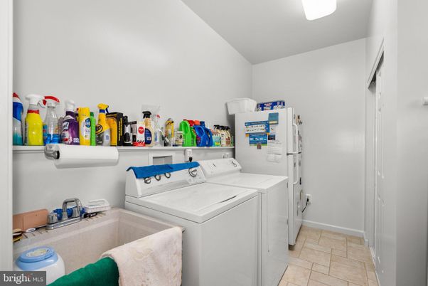 Interior, Washer