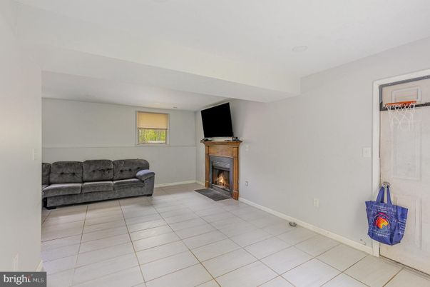 Empty room, Fireplace, Interior, Recessed Lighting