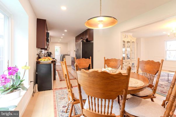 Dining room, Interior, Kitchen, Pendant Lights, Recessed Lighting, Wood Texture Flooring
