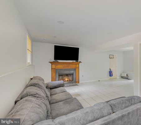 Fireplace, Interior, Living room