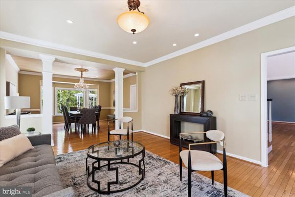 Chandelier, Dining room, Interior, Living room, Recessed Lighting, Wood Texture Flooring