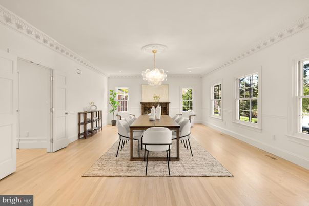 Chandelier, Dining room, Interior, Recessed Lighting, Wood Texture Flooring