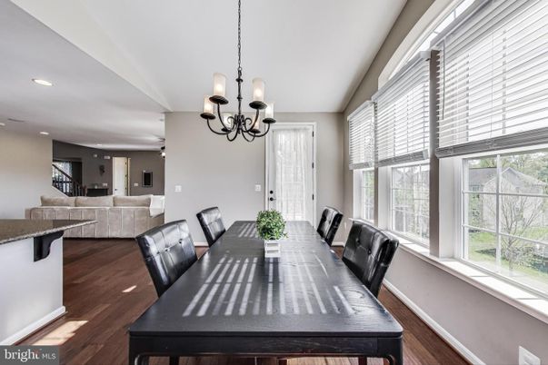 Chandelier, Dining room, Interior, Living room, Recessed Lighting, Wood Texture Flooring