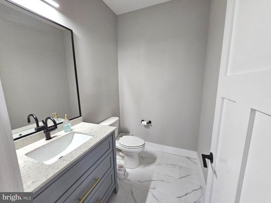 Bathroom, Interior, Marble, Recessed Lighting