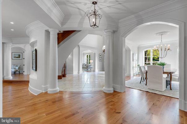 Chandelier, Dining room, Interior, Pendant Lights, Recessed Lighting, Wood Texture Flooring