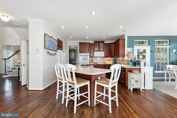 Dining room, Interior, Kitchen, Recessed Lighting, Wood Texture Flooring