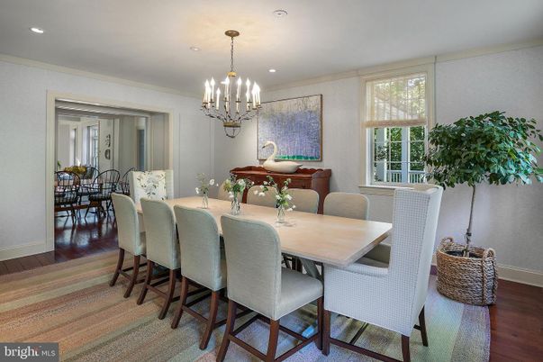 Chandelier, Dining room, Interior, Recessed Lighting, Wood Texture Flooring