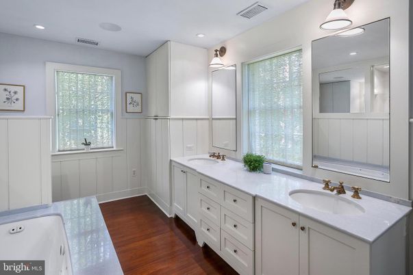 Bathroom, Dual Sink Vanities, Interior, Recessed Lighting, Wood Texture Flooring