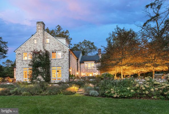 Backyard, Exterior, Facade, Brick Facade, Tudor Revival