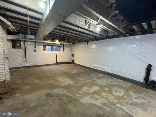 Garage, Interior, Stone Walls