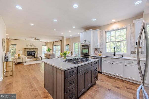 Interior, Kitchen, Living room, Recessed Lighting, Wood Texture Flooring
