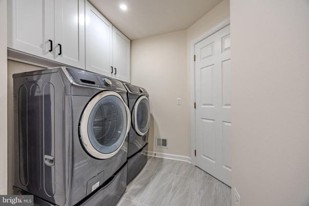 Interior, Recessed Lighting, Washer