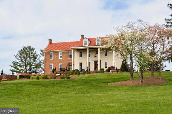 Backyard, Exterior, Facade, French Provincial