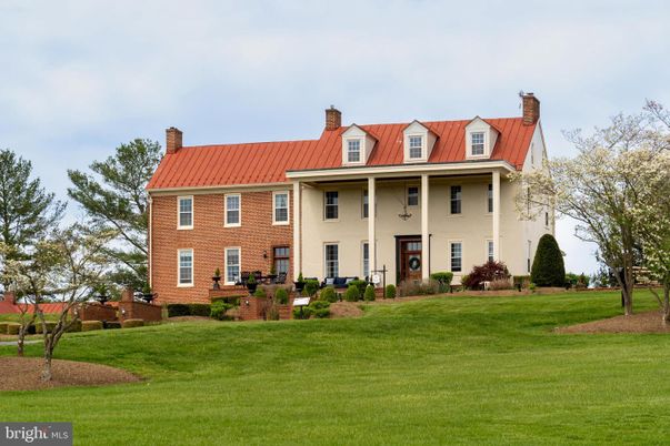 Backyard, Exterior, Facade, Brick Facade, Georgian