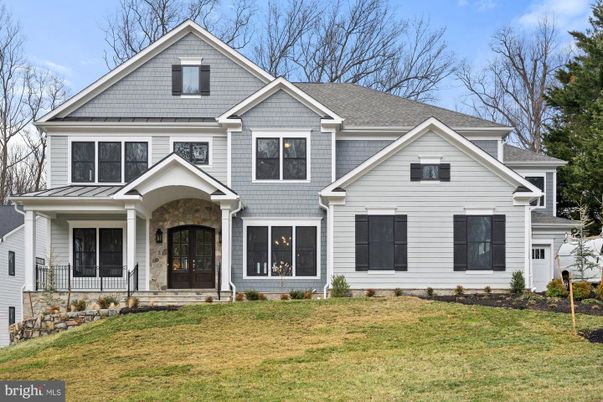 Exterior, Facade, Farmhouse